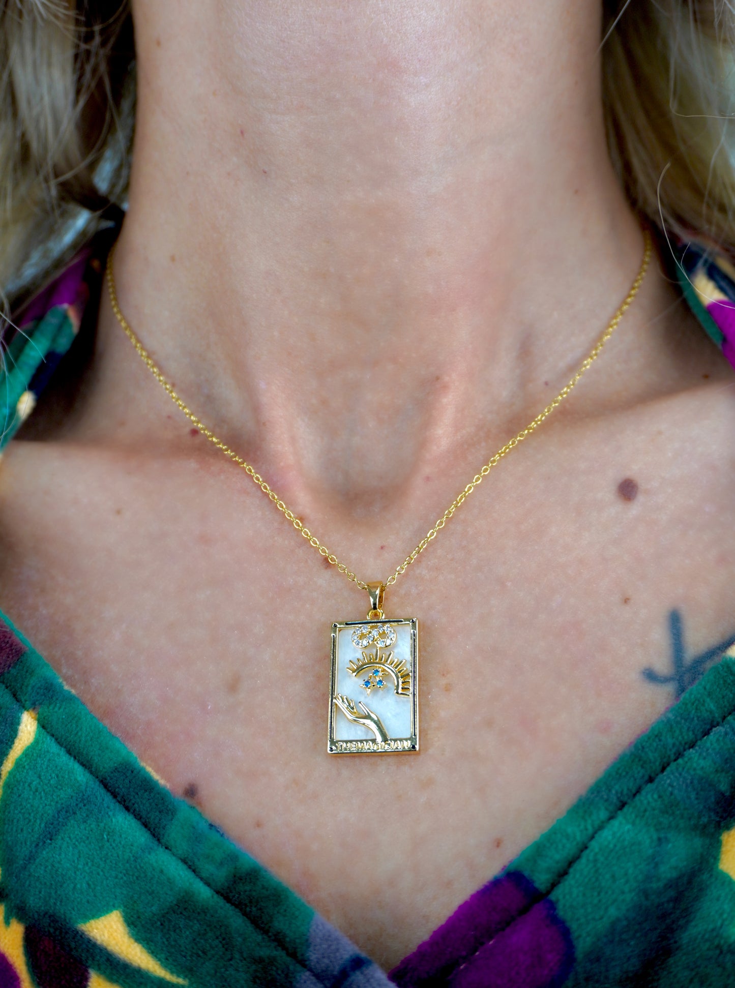 THE MAGICIAN - WHITE