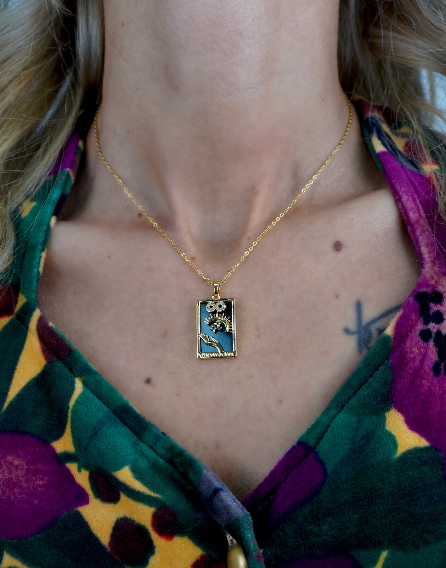 THE MAGICIAN - BLACK